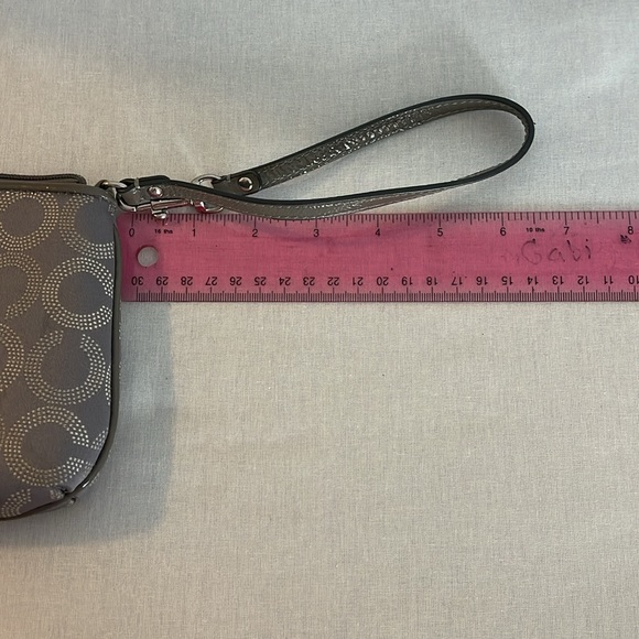 Coach wristlet - Picture 3 of 7